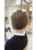 ショートボブ