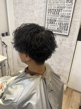 ラス(Las) 波巻きパーマ