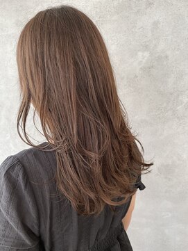 ニューカマー バイ ヘッドライト シブヤ(NEW COMER by HEADLIGHT shibuya) 透明感カラー×くびれロング