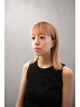 アッシュ 日吉店(Ash) ミディアムレイヤーフルバング