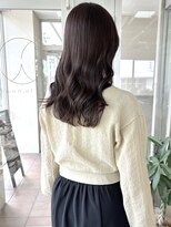 ヒトノワ(Hito.nowa)&nbsp;赤みを抑えたオリーブベージュ【荒川】