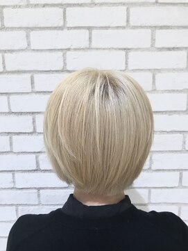 アッシュ 戸田公園店(Ash) ケアブリーチ×オフホワイト