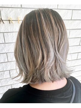 ビューティー シャレンド 大人可愛く小顔見せ☆ふんわりボブディ☆ハイライトカラー