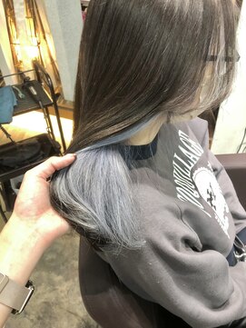 ロア 福岡天神本店(LORE) アッシュブルー！インナーカラー◎