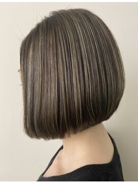 ネウィベルシア 名駅(newi belsia) 大人ショートボブ