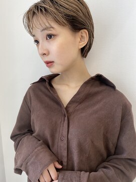 ホイ(HOI) ベージュショート