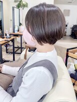 アイ(I.)&nbsp;【 Ｉ. 】30代からの襟足すっきり前下がりショートボブ　川口