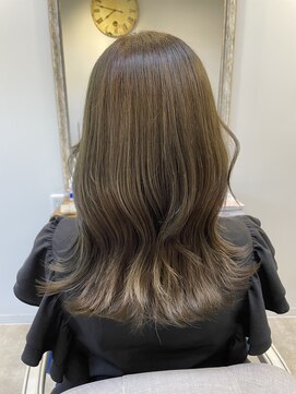 ヘアアンドヘッドスパ エリー(hair&headspa elly) オリーブベージュ