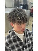 SEIYA指名 ツイスパ 金メッシュ ブリーチ