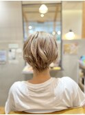 20代~60代におすすめ!ホワイトミルクティーカラー