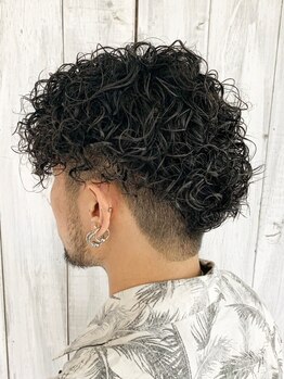 エスハートオブヘアー 植田店(ES Heart of HAIR)の写真/男性のお客様からも高評価な技術とセンス力でなりたいを叶える☆ON/OFFどちらもキマるスタイルはお任せ。