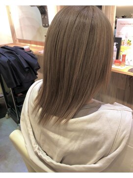 ヘアーアトレ(hair attrait) ミルクティーベージュ
