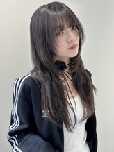 ユーフォリア 新宿通り(Euphoria) ハッシュカット/ザクザクレイヤー/ロングレイヤー/暗めカラー