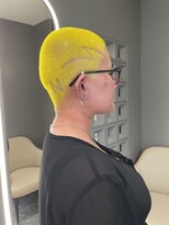 ミリム 栄矢場町店(MIRiM)&nbsp;蛍光イエローおしゃれ坊主　バリカンアート