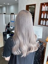 イルミ(iLUMi)&nbsp;iLUMi　×　ホワイトカラー