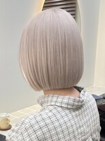リラ バイ ミラ 新宿(LILA by MILA)&nbsp;ナチュラルショート/ホワイトベージュ/ブロンド