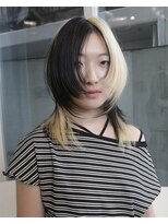 オーオシカシカスペース(OOO YY Space)&nbsp;X(クロス)のアシンメトリーデザインカラーのハッシュカット