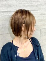 イートンクロップガーデン(Eton Crop Garden)&nbsp;横顔美人の前下がりショートボブ