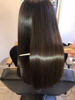 アールサロン アオヤマ(Rr SALON AOYAMA)&nbsp;クリスタルミネコラストレート