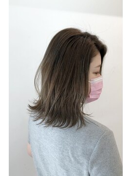 シャメル(Chamel) 外ハネ×ハイライトで透明感外ハネレイヤーボブ◇