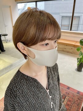 スー 渋谷(suu) 丸みショートボブミルクティーベージュマッシュショートボブ