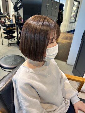 トレス(TRESS) ミニボブ　内巻きボブ　レイヤーボブ