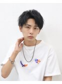 爽やか好印象デコだしショートアップバングブルーブラック