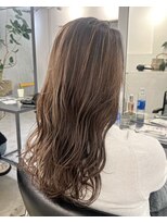 フォト 新宿(foto)&nbsp;■アッシュカラーグレージュハイライトレイヤーカット