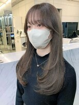 アイヴィー(IVY)&nbsp;レイヤーカット　ザクザクレイヤー　グレージュ　水越