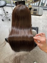 ジーナ 池袋(Zina)&nbsp;巻かずに目を引く艶髪に