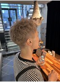 メンズハイトーンミルクティーベージュスパイキーショート