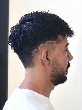 アストロ(ASTRO) フェードカット×バリアートデザイン