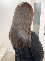 レア 表参道(L'ea)&nbsp;・黒髪クラゲヘアーオリーブグレー小顔ココアベージュ