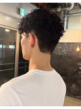 ザ ブリンク(THE BLINK) 爽やかな黒髪スパイラルパーマ/ツイストミックスでモテ質感