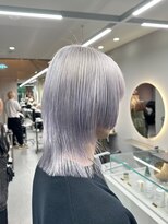 ソル ジングウマエ(SOL JINGUMAE)&nbsp;表参道ハイトーンカラーシルバーホワイトブロンドブリーチ2回