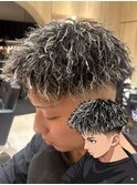 【パーマがより目立つ！】メッシュハイライト