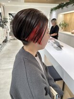 ステアケース ギンザセブン(stair:case ginza7)&nbsp;大人インナーカラーレッド赤髪前下がりショート刈り上げ