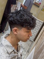 グルーマーズトウキョウ(GROOMER/S TOKYO) MEN’S HAIR/リバースセンターパート/ニュアンスパーマ/神保町