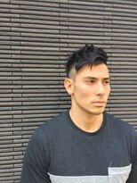 イチゼロイチゼロイチ(10101)&nbsp;オフィスシーンにもプライベートにもオススメのメンズヘア