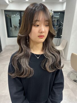 ツキ 横浜店(tuki) インナーカラーケアブリーチイヤリングカラーハイライトレイヤー