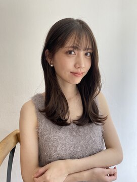 ガーランド (Garland) 大人かわいい顔まわりレイヤー艶髪グレージュシースルーバング