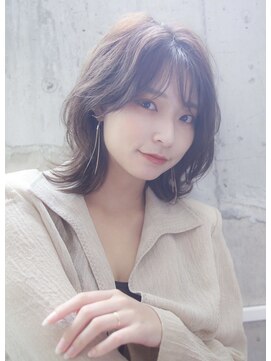 ジェニーバイメノン(JENNIE by Menon) 黒髪 ウェーブミディアム 小顔