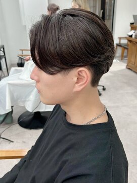 ネオリーブ クーロ メゾン 横浜(Neolive curro Maison) 韓国マッシュ　センターパート　毛流れパーマ　フェザーパーマ