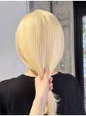 上田/ホワイトブロンドブリーチハイトーン顔周りレイヤーカット