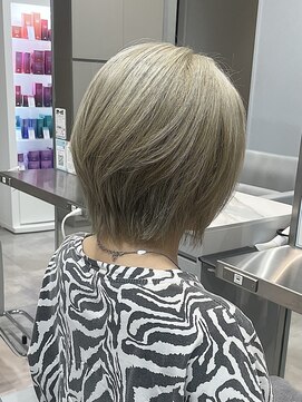 アリュア(Allure) ホワイトベージュ/ベージュカラー/ホワイトシルバー