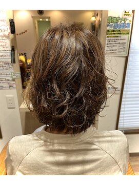 カゼイロ美容室(Kazeiro) くせ毛を活かした、ウェーブスタイル