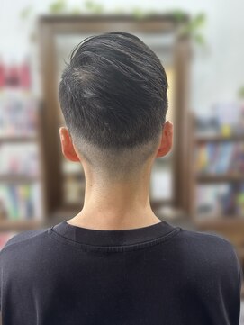 チアロルーチェ(Chiaro Luce) メンズリクルート白髪染めパーマビジネスツーブロック刈り上げ