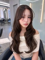 ボタン ハカタ(VOTAN hakata) 市野瀬裕奈/博多韓国ヘア/センター分け前髪/レイヤーカット/暗め