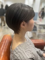 カザック(kazak)&nbsp;暗髪耳かけショート