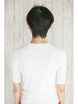 リサ グランシェ(RISA granche) 前髪がポイントのラフショート　C